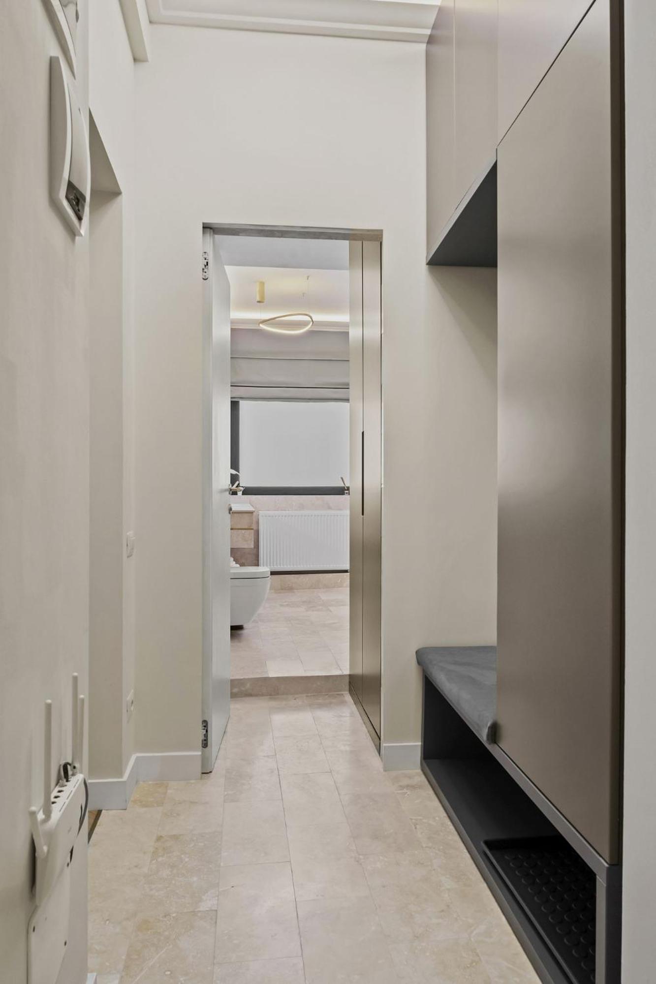 Central Two Rooms Apartment The Paradise Of Lights Bucureşti Ngoại thất bức ảnh